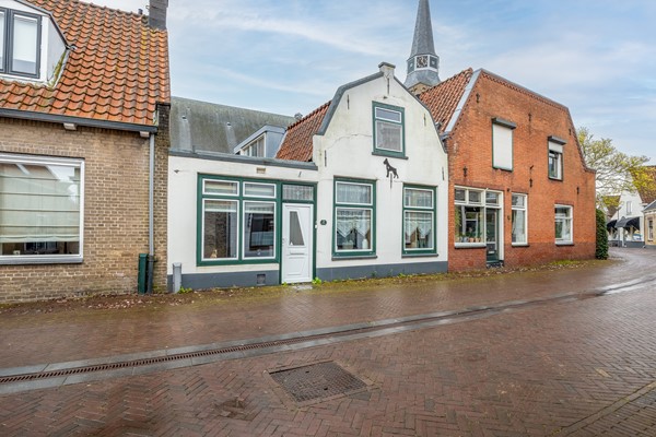 Sold subject to conditions: Dorpsstraat 21, 3214 AG Zuidland